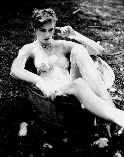 [Image: Abi-Fox-topless-naked-nude_5.jpg]
