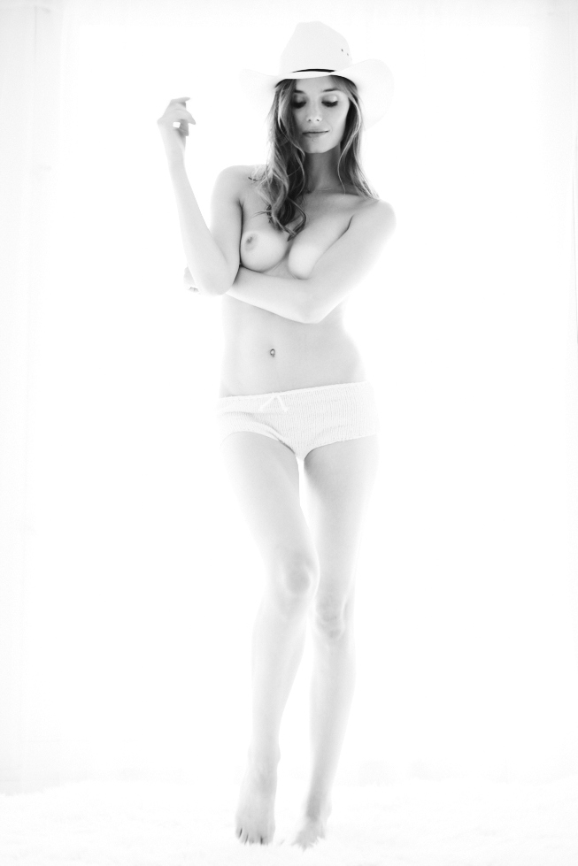 Image: Abi-Fox-topless-naked-nude_8.jpg.