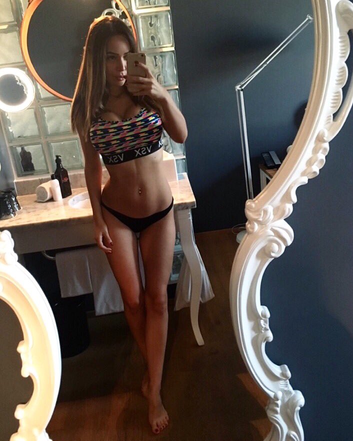 [Image: AdriennLevai_12.jpg]