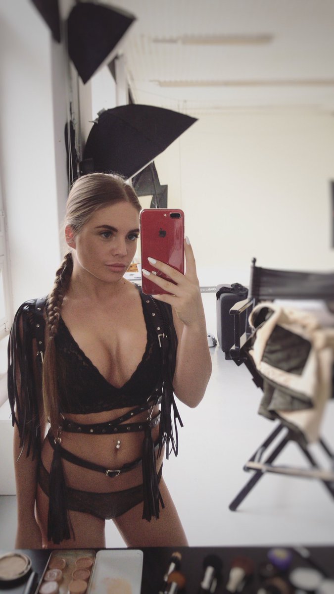 [Image: AlessandraJaneX_15.jpg]