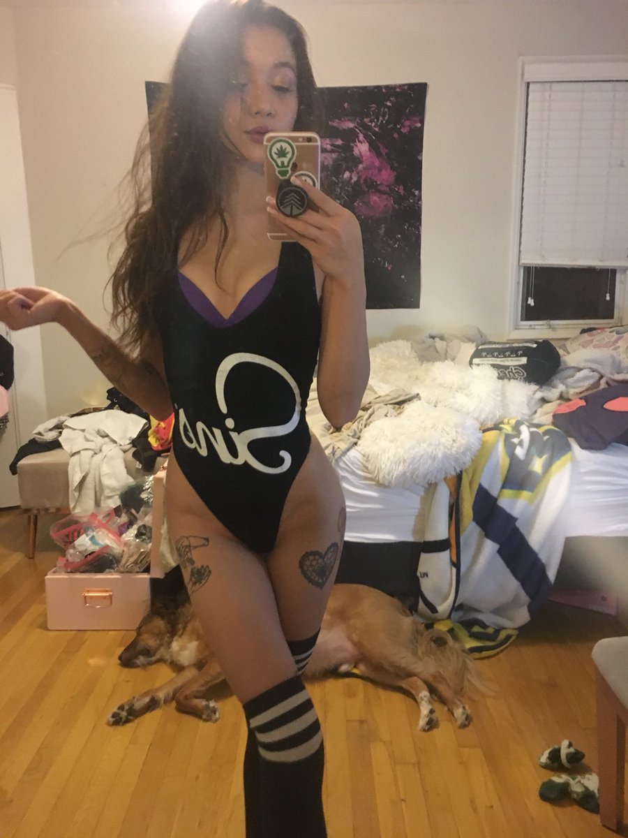 [Image: AlexDeLaFlor_12.jpg]