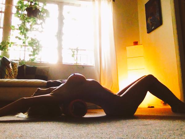 [Image: Alexis-Fawx-naked-selfie_2.jpg]