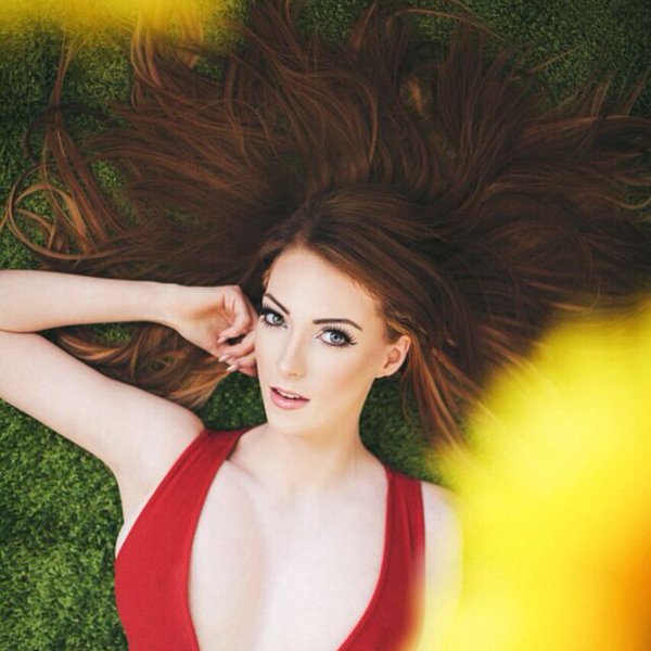 [Image: Alice-Brookes-topless-naked-nude_10.jpg]