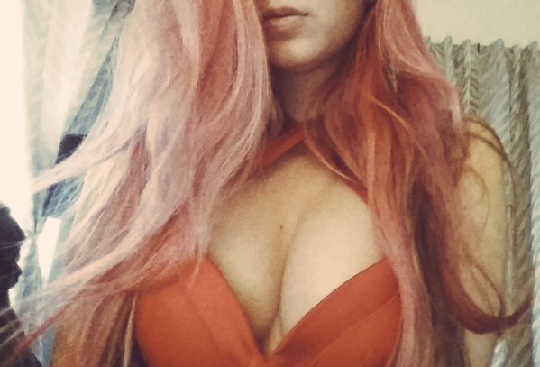 [Image: Allie-Eve-Knox-topless-naked-nude_9.jpg]