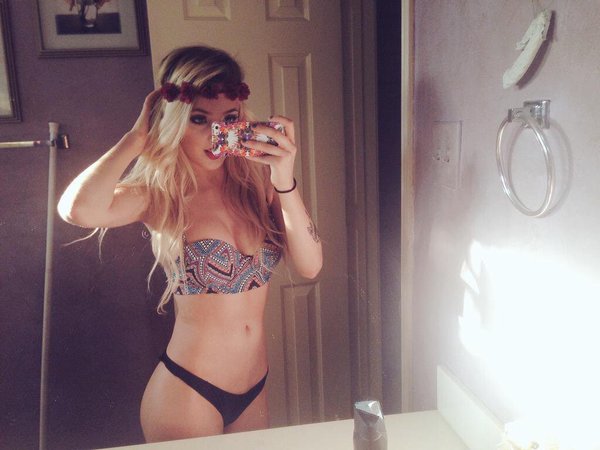 [Image: Alliibabyyxo.jpg]