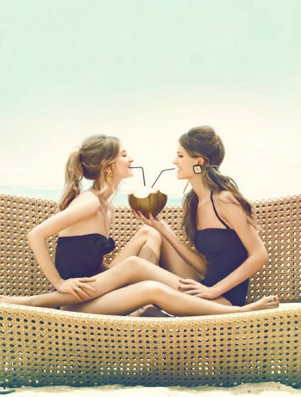 [Image: Amanda-Norgaard-Topless-Naked-Nude_2.jpg]