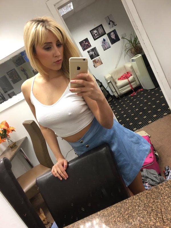 [Image: AnnaBaxendale.jpg]