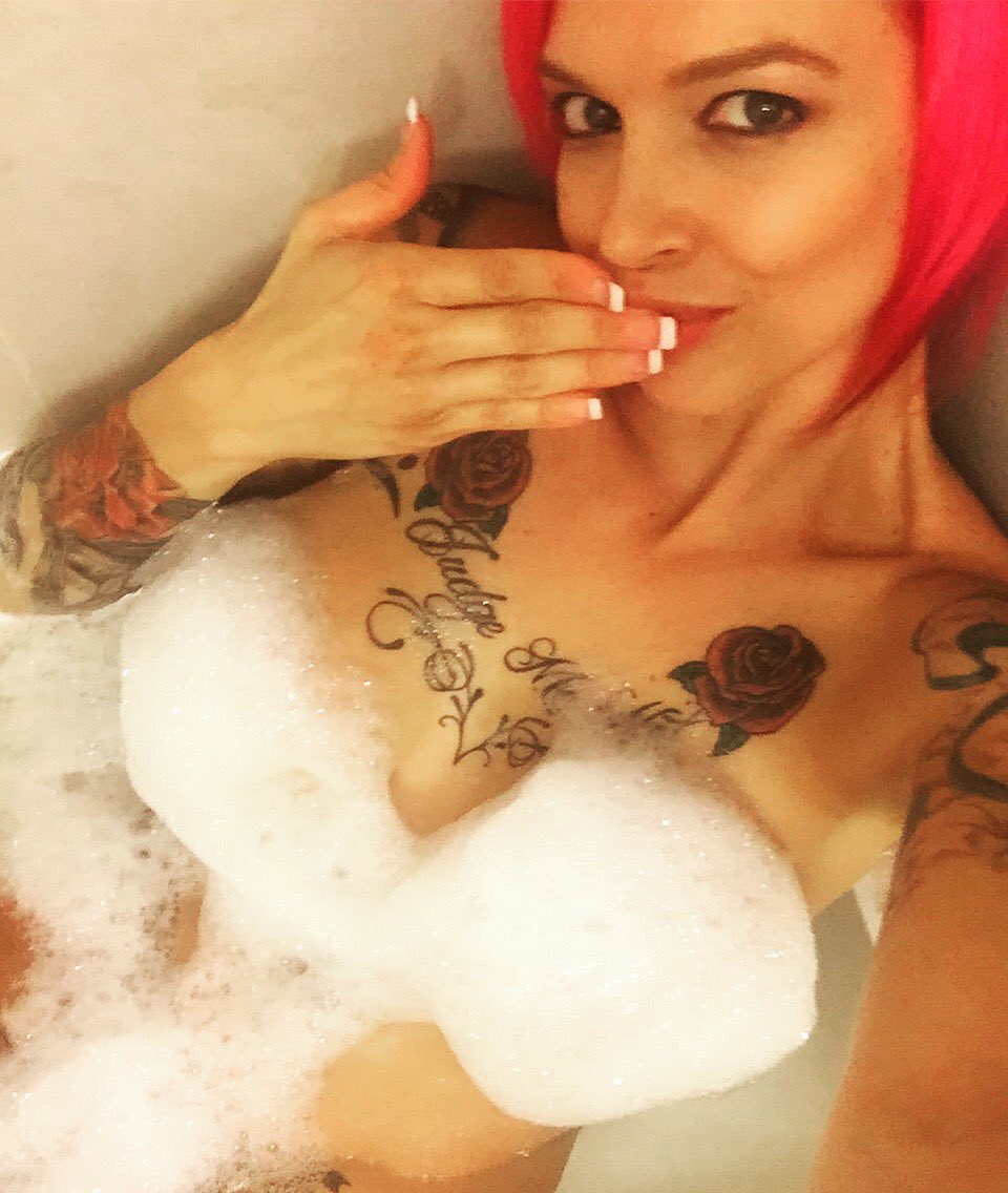 [Image: AnnaBellPeaksXX_12.jpg]