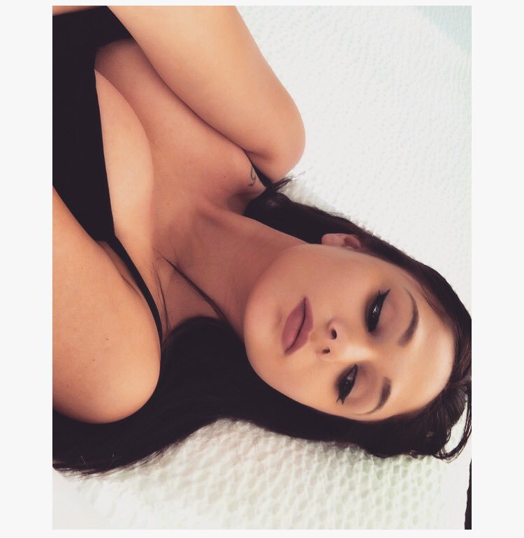 [Image: Ariana-Marie-topless-naked-nude_5.jpg]