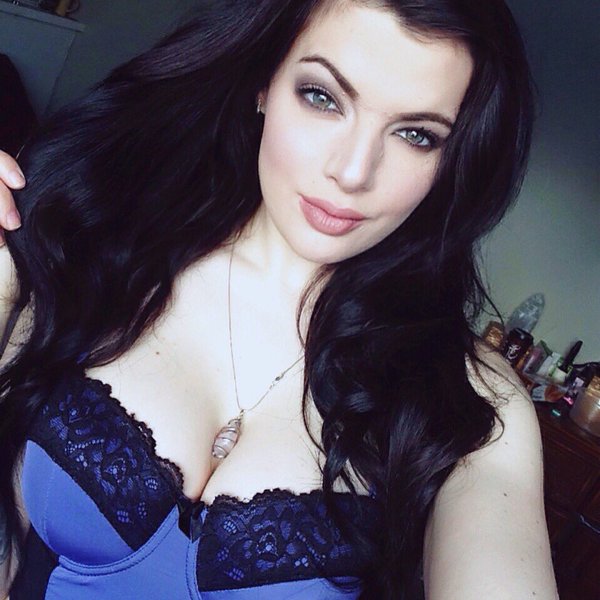 [Image: AshleyHeinrich12.jpg]