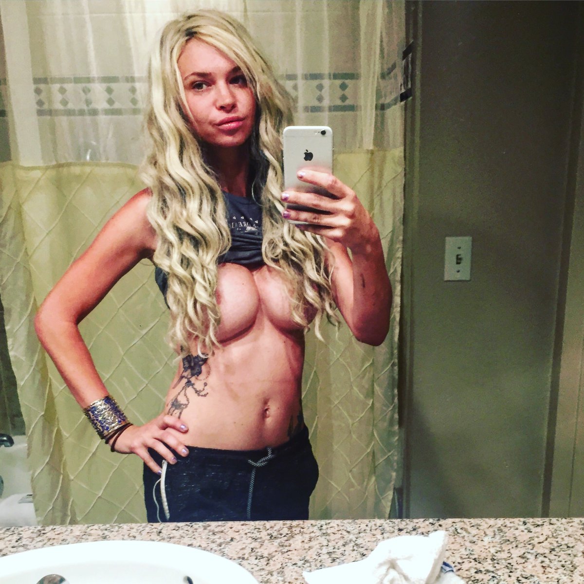 [Image: AstridStarxxx2_1.jpg]