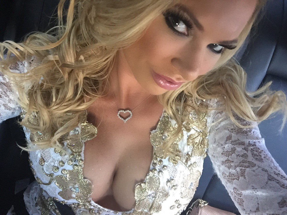 [Image: Briana-Banks-topless-naked-nude_12.jpg]