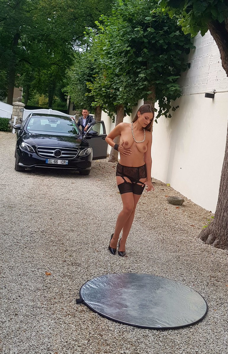 [Image: Claire-Castel-topless-naked-nude_4.jpg]