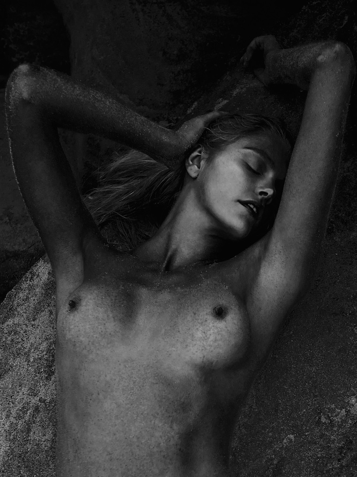 [Image: Dani-Seitz-topless-naked-nude_7.jpg]