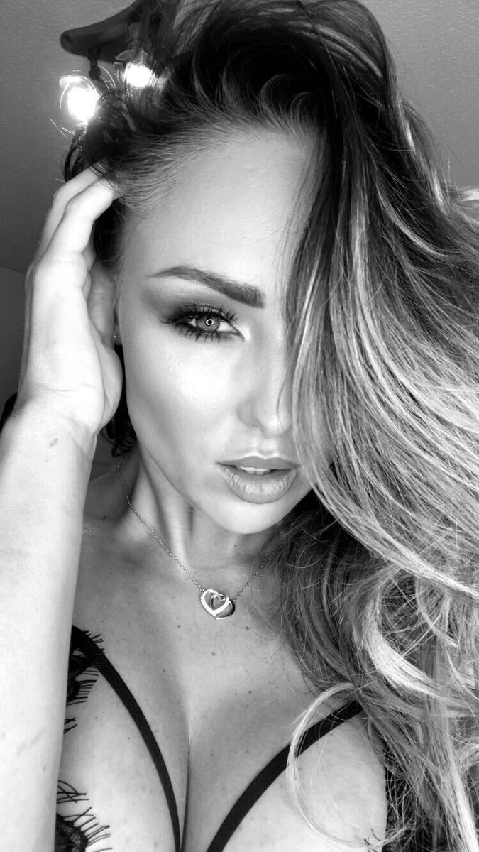 [Image: Danni_King.jpg]