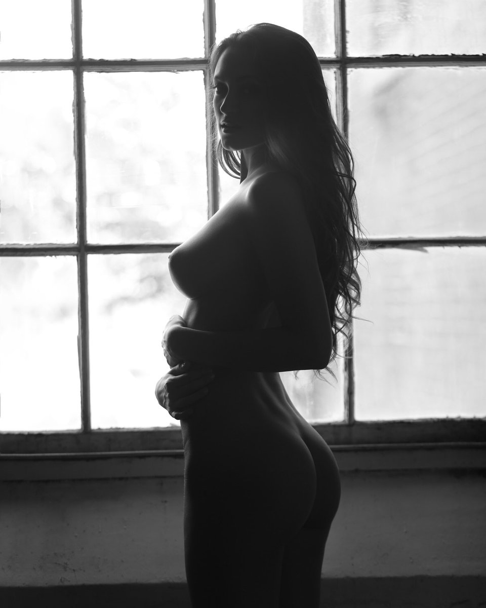 [Image: Deanna-Greene-topless-naked-nude_7.jpg]