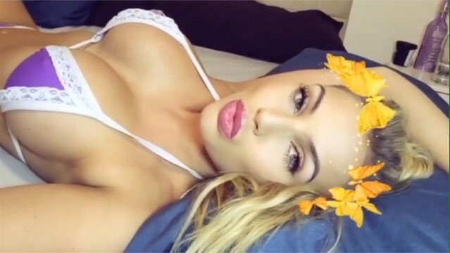 [Image: ElectraPlayboy_2.jpg]