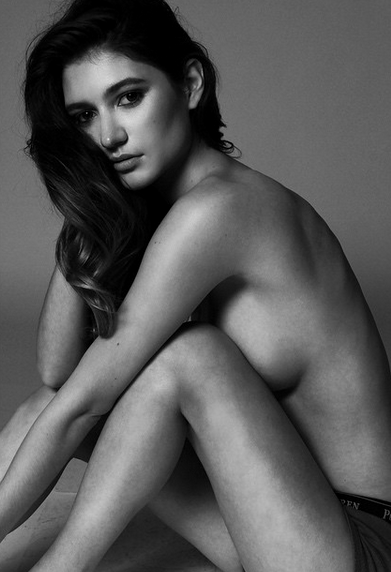 [Image: Elizabeth-Elam-topless-naked-nude.png]