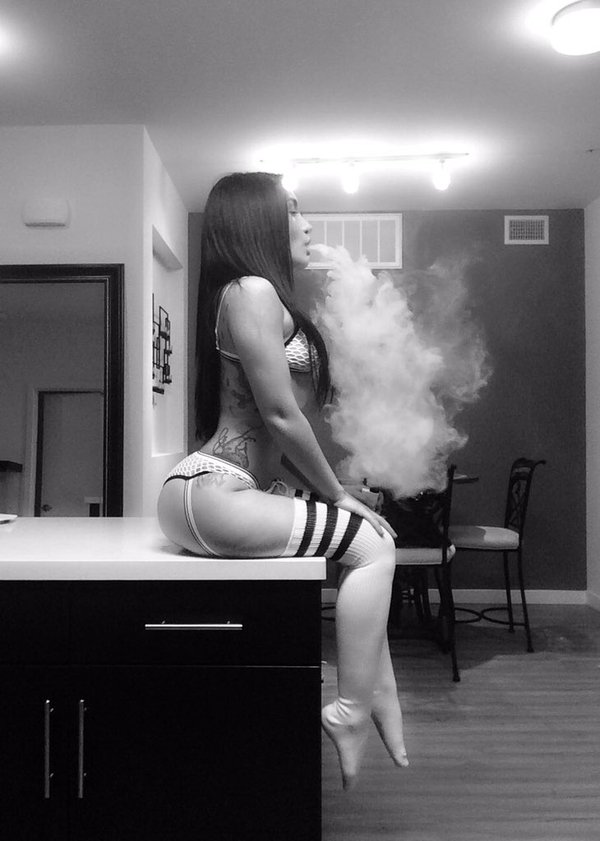 [Image: Gabi-Paltrova-topless-naked-nude_2.jpg]