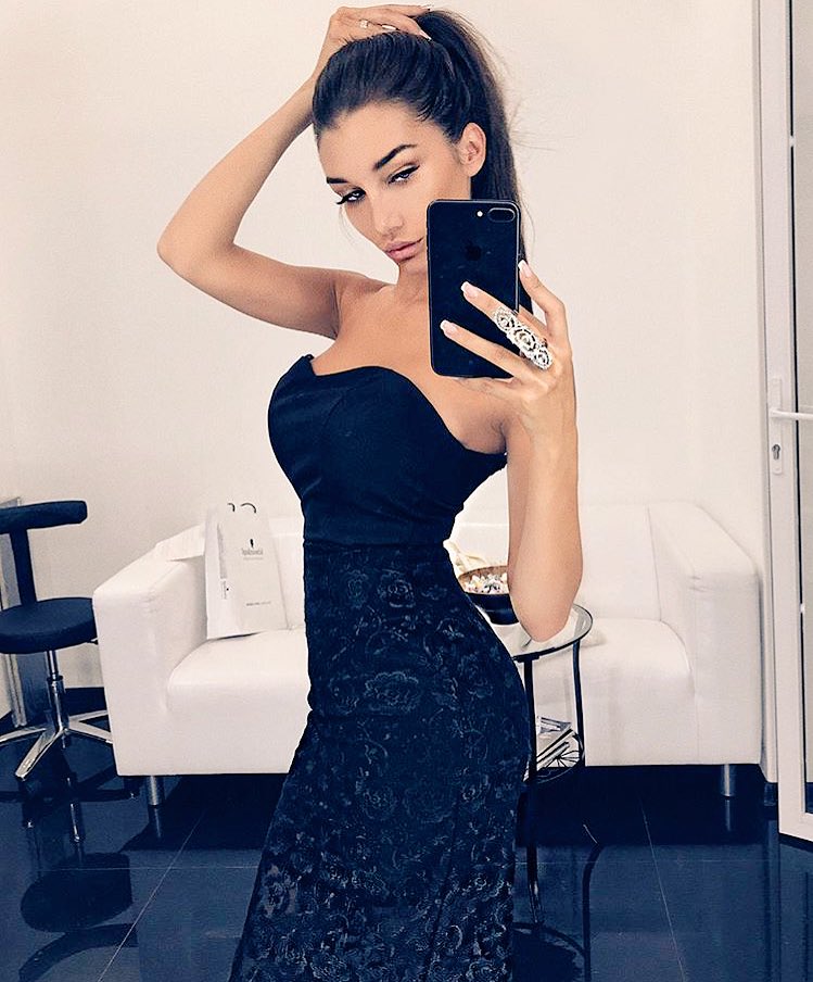 [Image: Helen-Whitworth-is-hot_4.jpg]