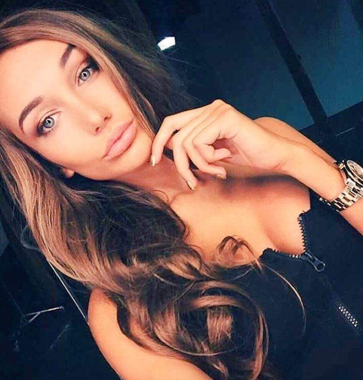 [Image: HelenWModel_1.jpg]