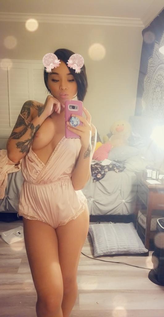 [Image: HoneyGoldxx_6.jpg]