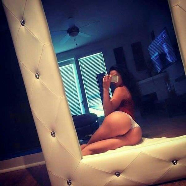 [Image: Inna-Sirina-topless-naked-nude_11.jpg]