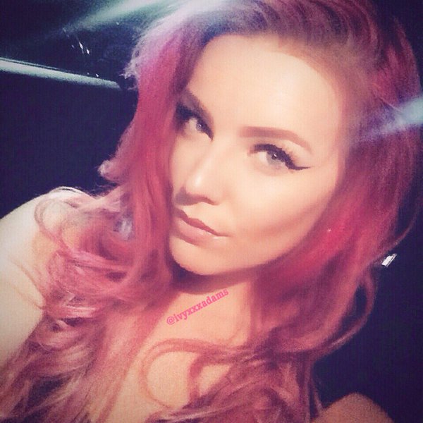 [Image: Ivy-Adams-naked-selfie_7.jpg]