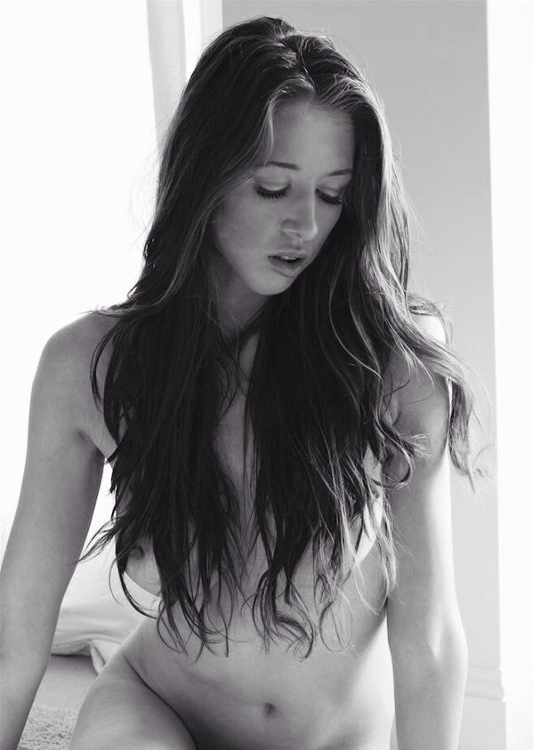 [Image: Jemma-Louise-topless-naked-nude.jpg]