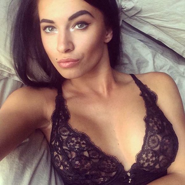 [Image: Jennifer-J-topless-naked-nude_6.jpg]