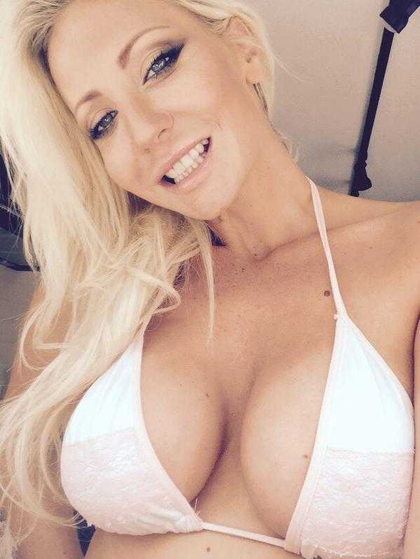 [Image: JenniferJadexxx.jpg]