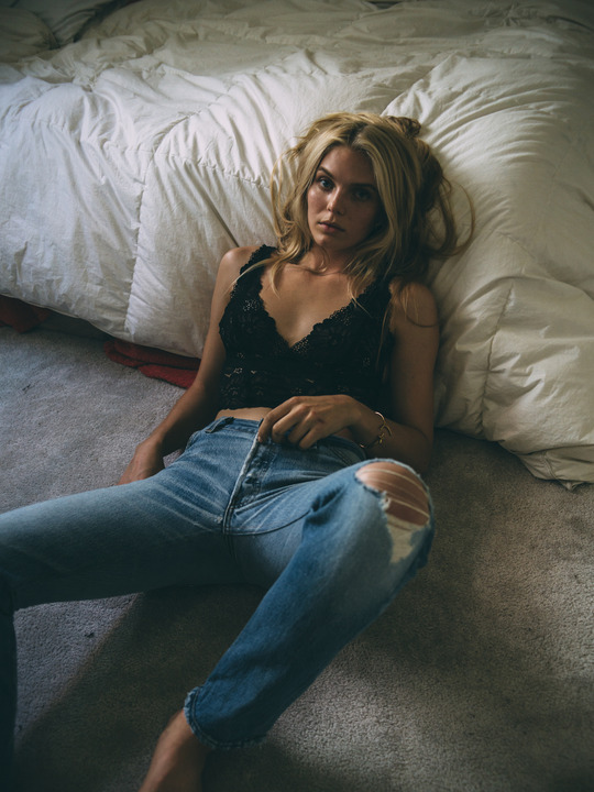 [Image: Jordy-Murray-Topless-Naked-Nude_2.jpg]