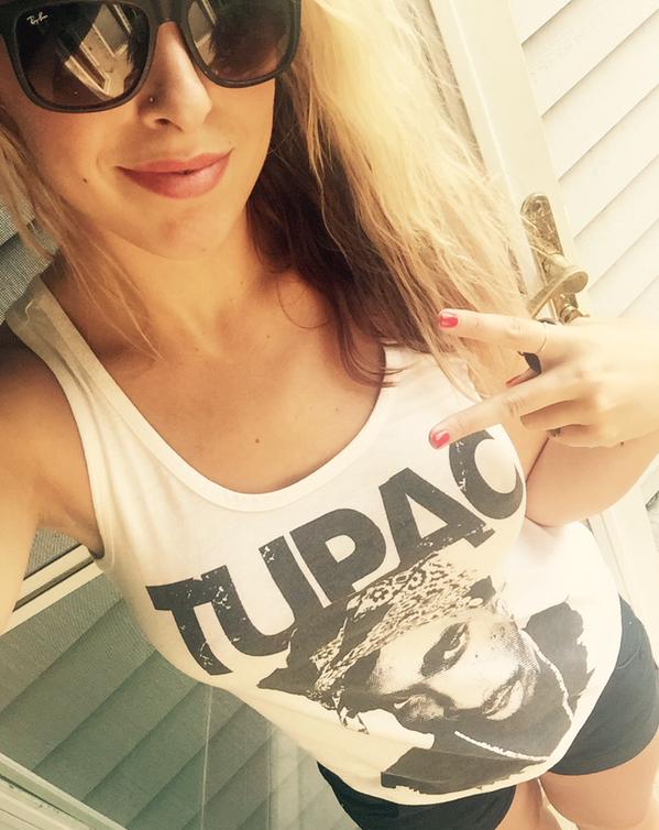 [Image: Joyce-Smith-naked-selfie_17.jpg]