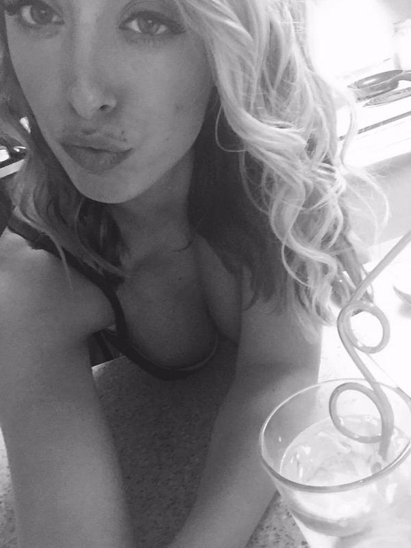 [Image: Joyce-Smith-naked-selfie_6.jpg]