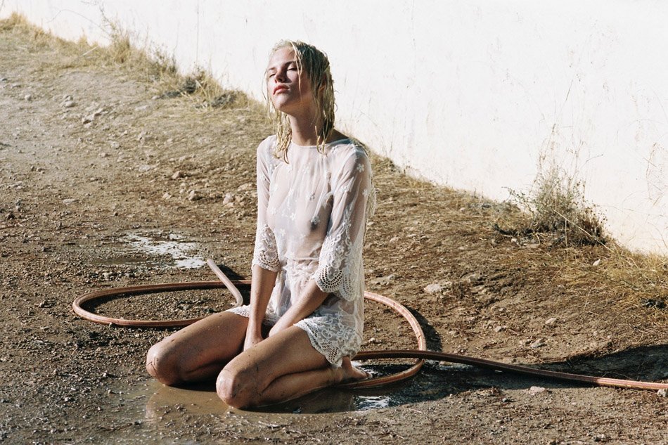 [Image: Julia-Almendra-topless-naked-nude_19.jpg]