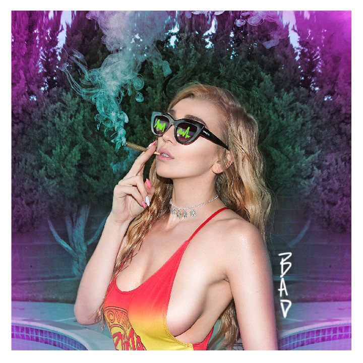 [Image: KSLibraryGirl_56.jpg]