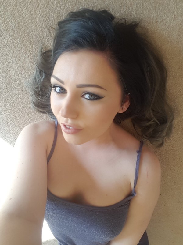 [Image: Kacie_James_1.jpg]