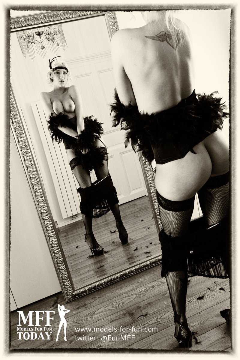 [Image: Karol-Lilien-topless-naked-nude_6.jpg]