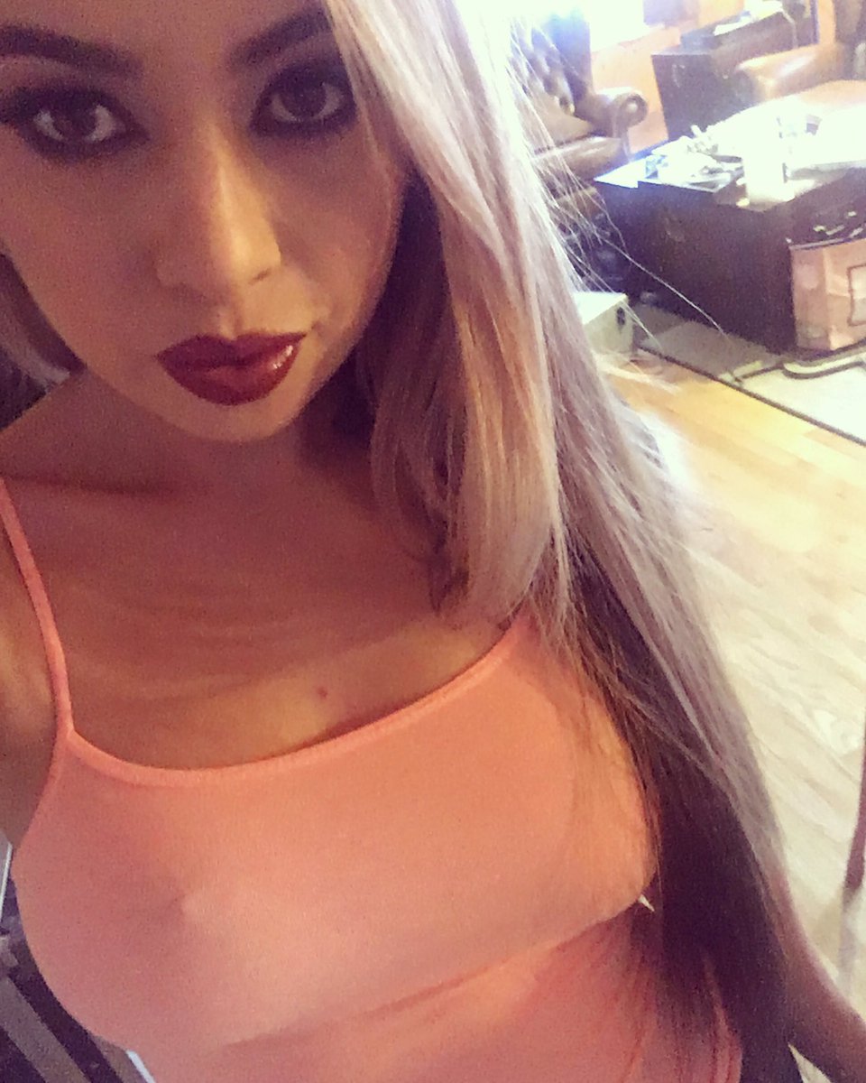 [Image: KatDiorOfficial_32.jpg]