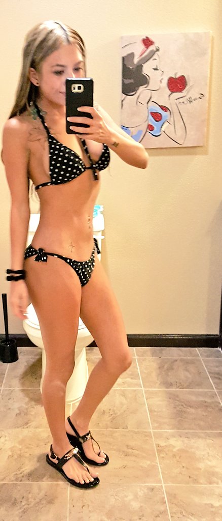 [Image: KatDiorOfficial_8.jpg]