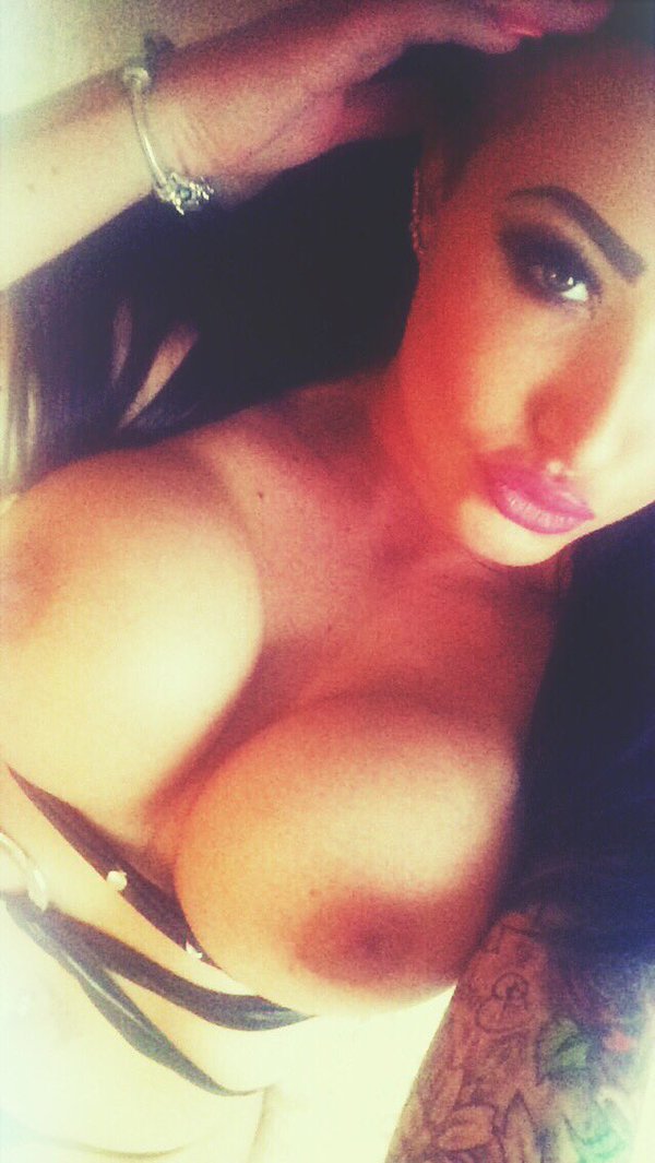 [Image: KatieGee032_3.jpg]