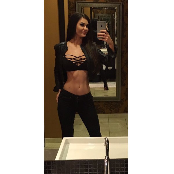 [Image: KendallKarsonXO_1.jpg]