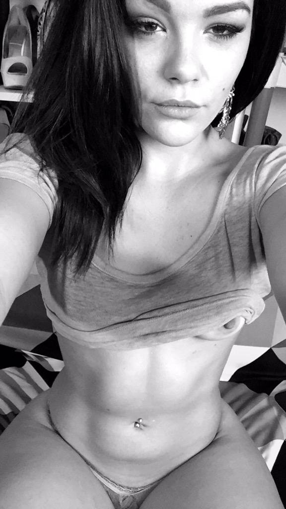 [Image: Kimber-Woods-topless-naked-nude.jpg]