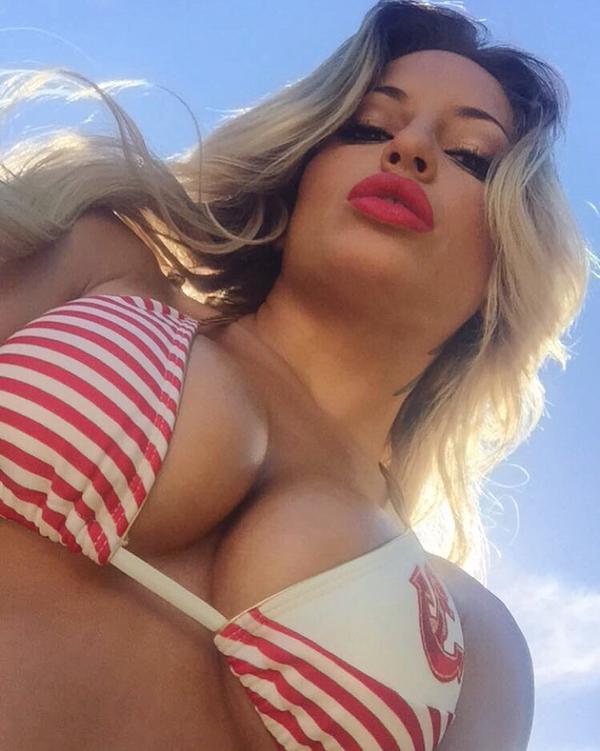 [Image: Kissa-Sins-topless-naked-nude_2.jpg]