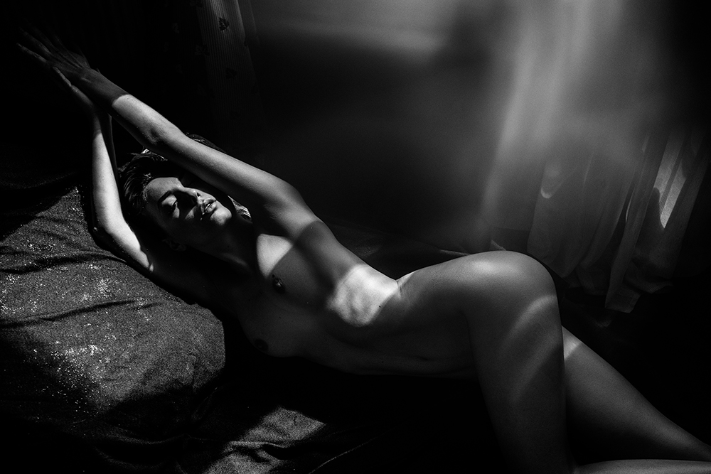 [Image: Klaudia-Brahja-Topless-Naked-Nude_19.jpg]