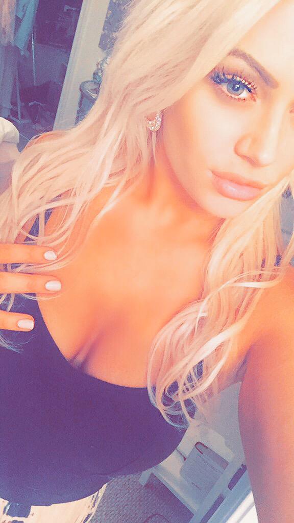 [Image: Kristin-Kavallari-naked-selfie_21.jpg]