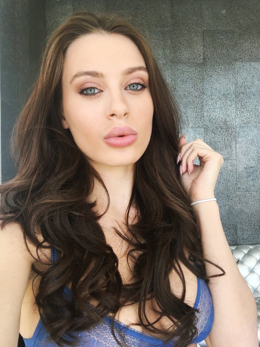 [Image: LanaRhoades_3.jpg]