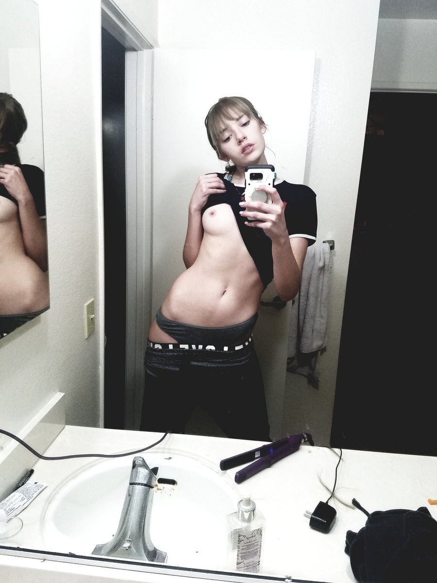 [Image: Lena-Anderson-topless-naked-nude_4.jpg]
