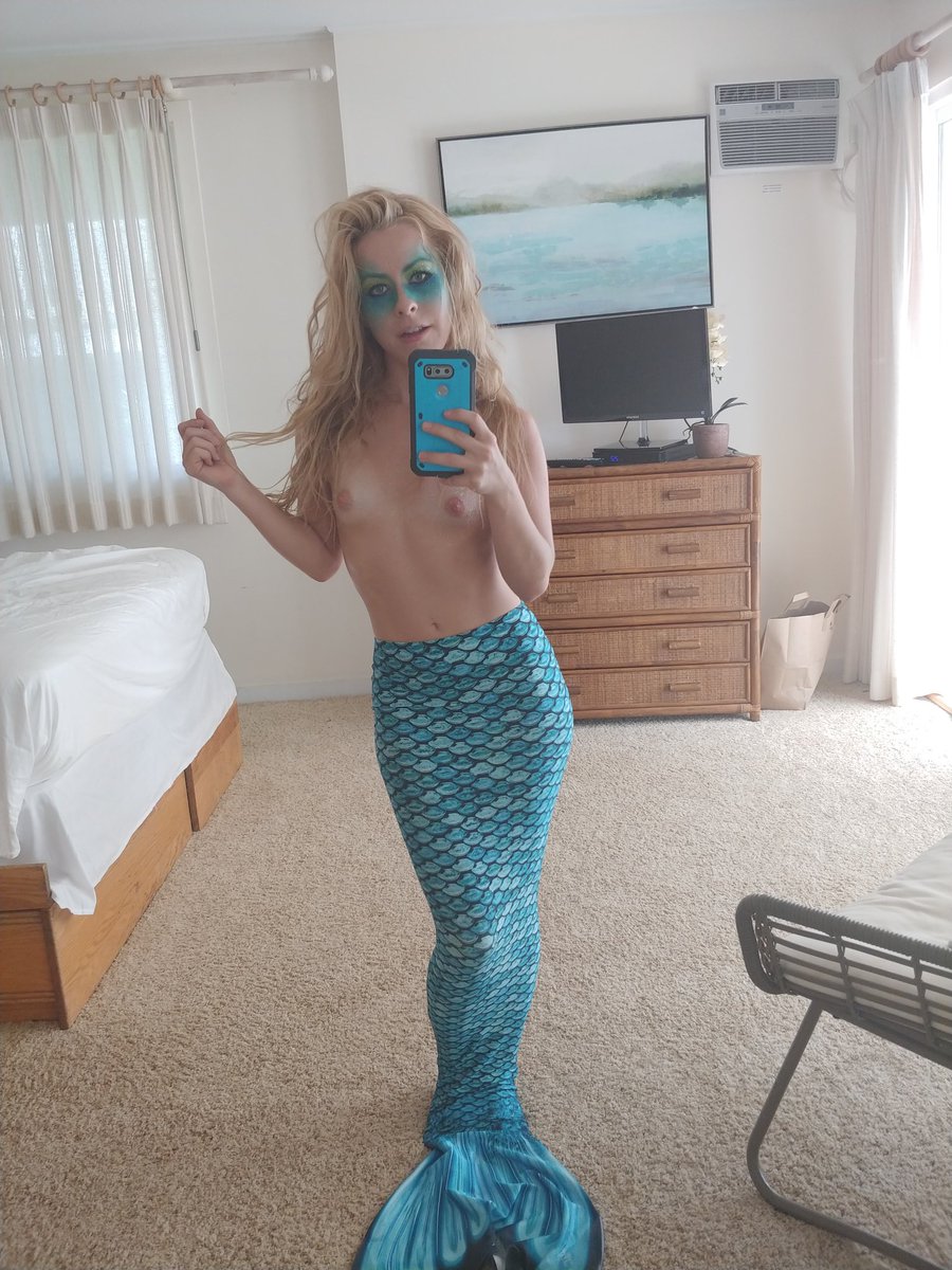 [Image: LilLillyLitxxx_5.jpg]