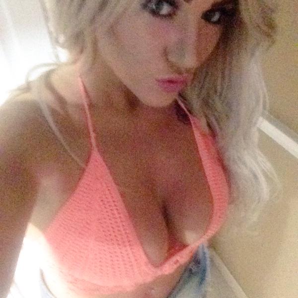 [Image: LizzieMurphyxx.jpg]